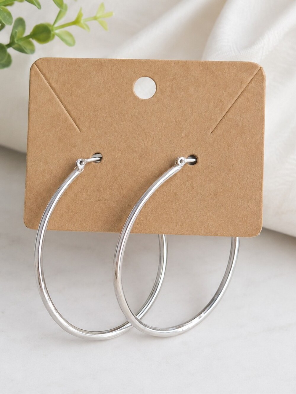 ​Silver Tone Teardrop Hoop Earrings Medium Oval Wire Frame OS